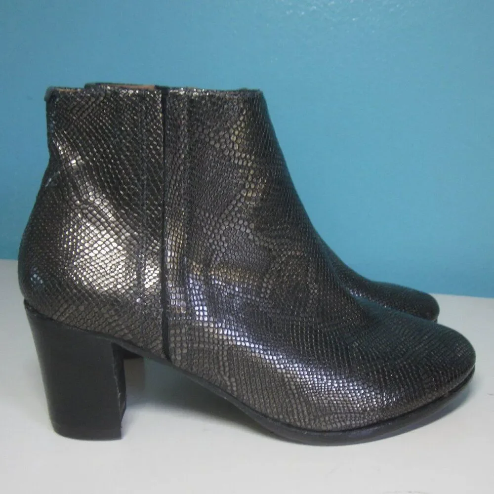 EsseUTEsse Italian Leather Booties Size 36 US 5.5 Metallic Snakeskin Side Zip